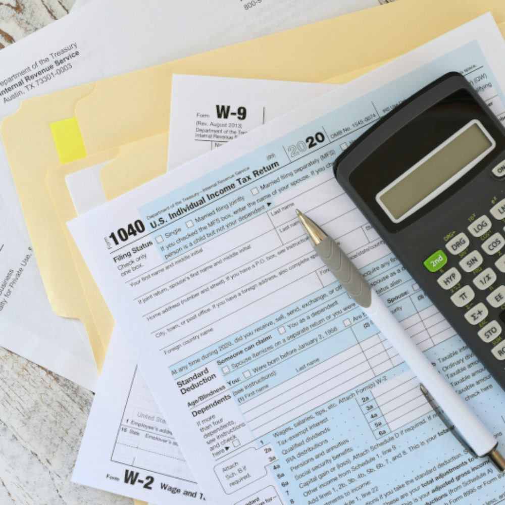 time-to-file-taxes-income-tax-forms-irs-deadline-2021-10-31-18-32-16-utc